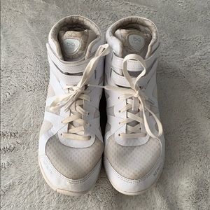 Nfinity beasts size 6.5